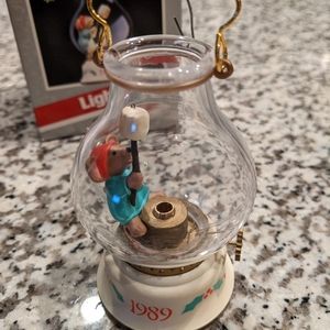 Hallmark ornament 1989 lighted